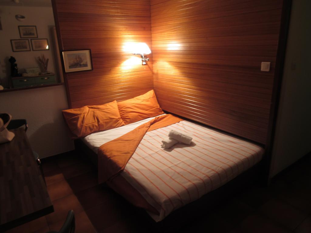 Petit Carnot Apartment *
